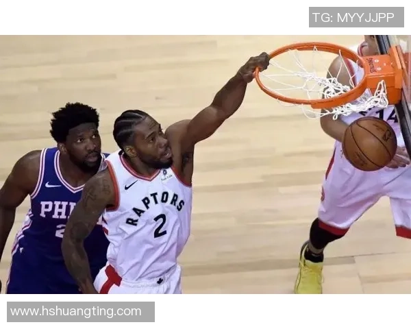 2001年季后赛76人对决猛龙精彩回顾与赛场瞬间分析