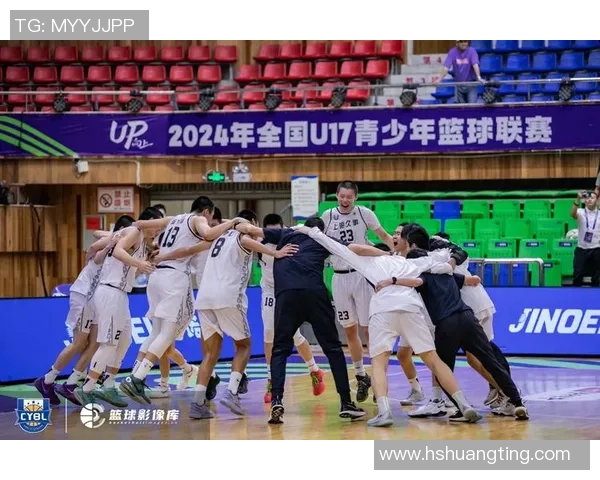 2016年勇士与爵士激战回顾:篮球盛宴中的精彩瞬间与战术较量 2016年勇士与爵士激战回顾:篮球盛宴中的精彩瞬间与战术较量