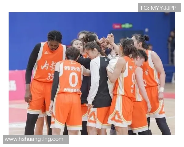 内蒙古女篮迎战新疆队力争在主场展现强大实力与团队精神 内蒙古女篮迎战新疆队力争在主场展现强大实力与团队精神